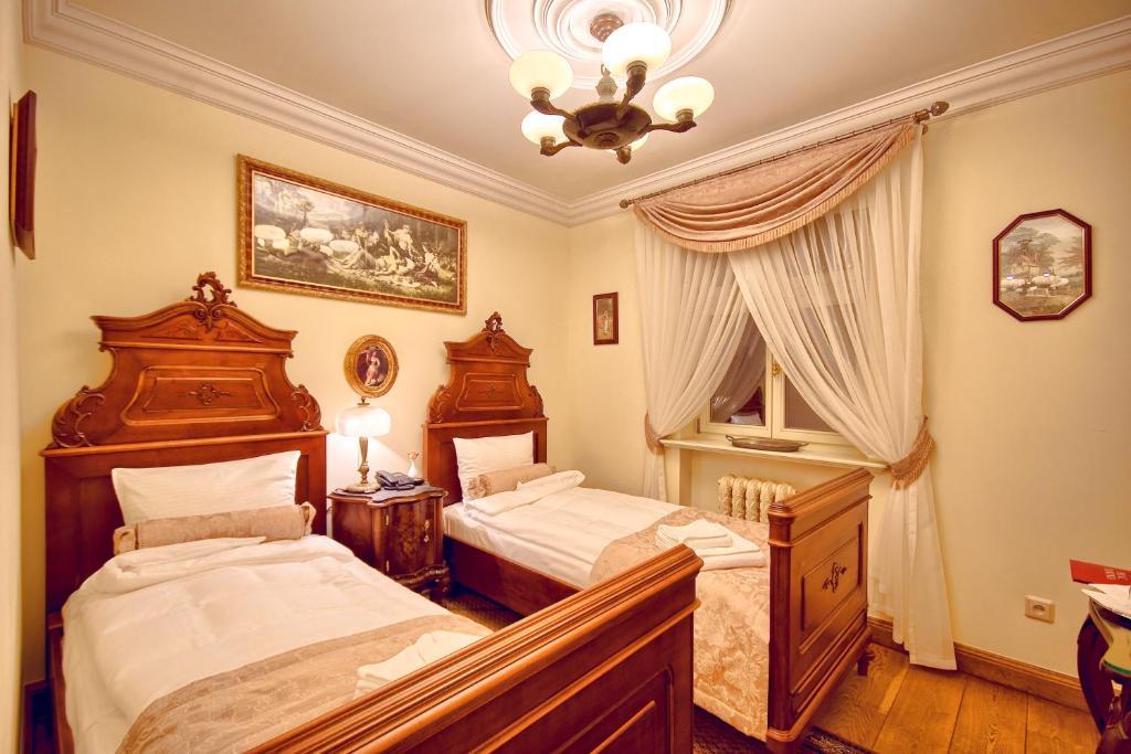 Palac Tlokinia Калиш Номер фото